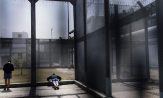 前在囚人士證詞揭露監獄充斥暴力及不人道待遇