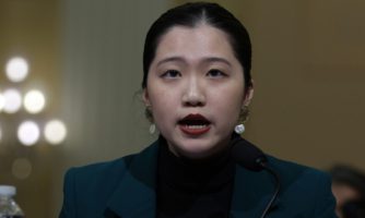 郭鳳儀的父親被定罪，屬「令人不安的升級打壓」